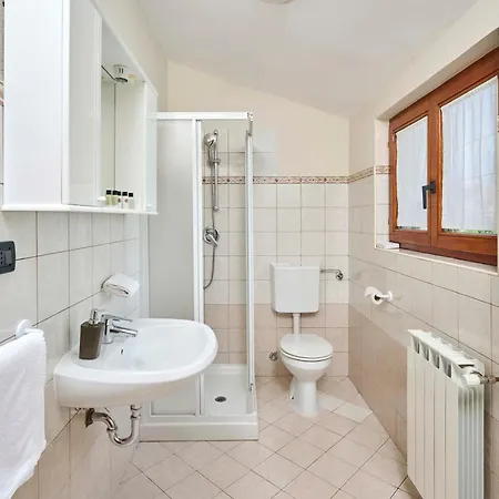 Rooms And Apartments Dobravac Rovinj Room photo